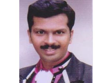 സുവർണ്ണ വിസ്മയം അവാർഡ് സനീഷ് വടകരയ്ക്ക്