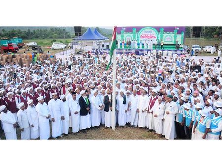 മുജാഹിദ് സംസ്ഥാന സമ്മേളന നഗരിയില്‍ തന്നെ സമസ്തയുടെ ആദര്‍ശ സമ്മേളനം ഇന്ന്