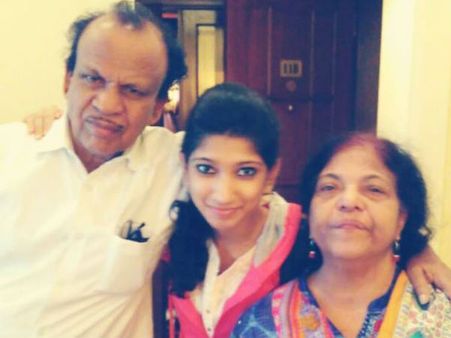 മകളുടെ വിവാഹം വീട്ടുകാർ ആലോചിച്ച് ഉറപ്പിച്ചതെന്ന് പി കരുണാകരൻ എംപി; പ്രചരിക്കുന്ന വാർത്തകൾ തെറ്റ്...