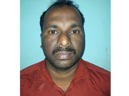 മോഷണശ്രമത്തിനിടയില്‍ വൃദ്ധ ദമ്പതികളെ വെട്ടുകത്തി ഉപയോഗിച്ചു വെട്ടി, രക്ഷപ്പെടുന്നതിനിടെ നാട്ടുകാരുടെ സഹായത്തോടെ പോലീസ് പിടികൂടി