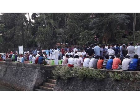 ഡിവൈഎഫ്ഐ പ്രവര്‍ത്തക മുസ്ലിംലീഗ് പ്രവര്‍ത്തകനെ കള്ളക്കേസില്‍ കുടിക്കിയെന്ന്, ലീഗ് ബഹുജന പ്രതിഷേധം തീര്‍ത്തു