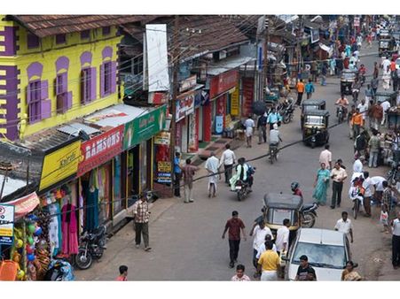 ഗോഡൗണുകള്‍ തകര്‍ത്ത് ഗുജറാത്ത് സ്ട്രീറ്റ് നവീകരിക്കില്ല: കലക്റ്റര്‍