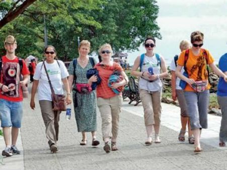 കശ്മീരിലേക്ക് പോകുന്നവർ സൂക്ഷിക്കു, ഇന്ത്യ ലെവൽ 2വിൽ! സഞ്ചാരികൾക്ക് യുഎസിന്റെ നിർദേശം