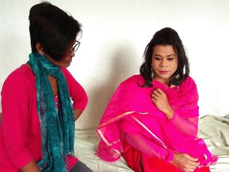 രഹസ്യഭാഗം കാണിക്കാത്തതിനാല്‍ കോട്ടയ്ക്കലില്‍ ട്രാന്‍സ്‌ജെന്‍ഡറിനെ ക്രൂരമായി മര്‍ദ്ദിച്ച് വസ്ത്രാക്ഷേപം നടത്തി