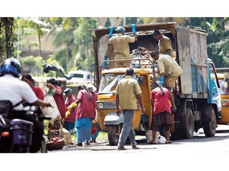 മാലിന്യം സൂക്ഷിക്കാന്‍ സ്ഥലമില്ലെന്ന എക്‌സ്‌ക്യൂസ് ഇനി നടപ്പില്ല; സര്‍ക്കാര്‍ ഭൂമി വിട്ടുനല്‍കാന്‍ കലക്റ്ററുടെ കര്‍ശന നിര്‍ദേശം