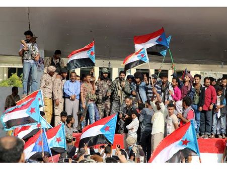 സൗദി വെട്ടിലായി; യുഎഇ പിന്തുണയോടെ വിമതസൈന്യം അദ്ന്‍ സൈനിക താവളം പിടിച്ചു