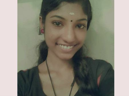 ആർത്തവ ദിനങ്ങളിൽ ക്ഷേത്രത്തിൽ പ്രവേശിച്ചെന്ന് നവമിയുടെ വെളിപ്പെടുത്തൽ; പിന്നാലെ ബിജെപിയുടെ പരാതി...