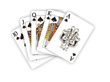 സൗദിയില്‍ ചീട്ടുകളിക്കെതിരായ നിരോധനവും നീക്കി; മതവിരുദ്ധമെന്ന് ഒരുവിഭാഗം