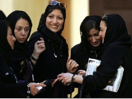 സൗദി സ്ത്രീകള്‍ക്ക് കൂടുതല്‍ സ്വാതന്ത്ര്യം; ബിസിനസ് തുടങ്ങാന്‍ ഇനി ആണുങ്ങളുടെ അനുവാദം വേണ്ട