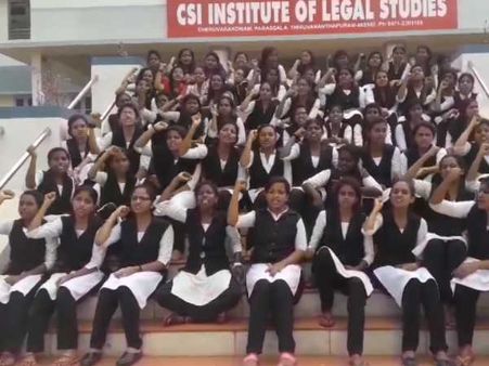 'തുണ്ടുപടം കാണാൻ' പെൺകുട്ടികളുടെ മുദ്രാവാക്യം... കാര്യമറിയാതെ ചെയ്ത തോന്നിവാസത്തിന് ആര് മാപ്പ് പറയും