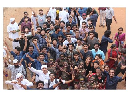 ബി സോൺ കലോത്സവം കൊടിയിറങ്ങി; ഫാറൂഖിന്റെ കുത്തക തകർത്ത് ദേവഗിരി ജേതാക്കൾ