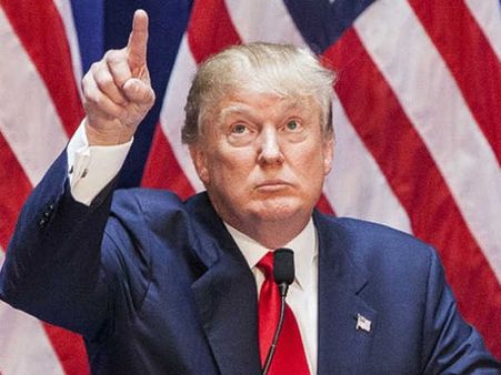 പാര്‍ട്ടിയില്‍ വച്ച് കണ്ടു, ബംഗ്ലാവിലേക്ക് വിളിച്ചു, ട്രംപുമായി അവിഹിത ബന്ധമെന്ന് പ്ലേബോയ് മോഡല്‍