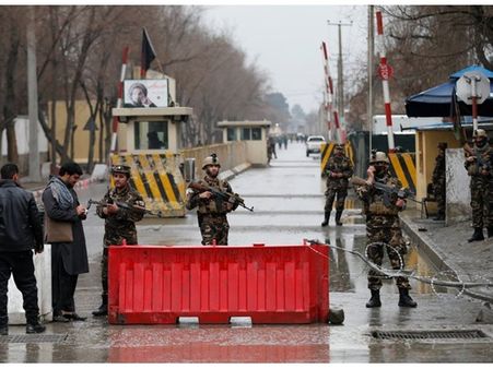 അഫ്ഗാനില്‍ ആക്രമണ പരമ്പര; 20 സൈനികര്‍ കൊല്ലപ്പെട്ടു, പിന്നില്‍ താലിബാനും ഐ.എസ്സും