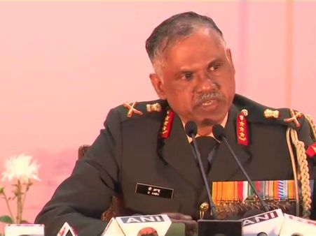 രക്തസാക്ഷികളെ സൈന്യം വര്‍ഗ്ഗീയ വല്‍ക്കരിക്കാറില്ല: ഒവൈസിയ്ക്ക് സൈനിക മേധാവിയുടെ മറുപടി