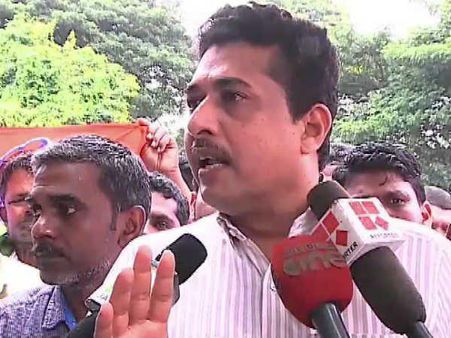 ഷംസുദ്ദീന്‍ എംഎല്‍എക്ക് കണക്കിന് കേട്ടു; കൂടെ ഇരുന്ന ഉടനെ ചാടി എഴുന്നേറ്റു!! മധു മതി, എണീറ്റുപോടാ...