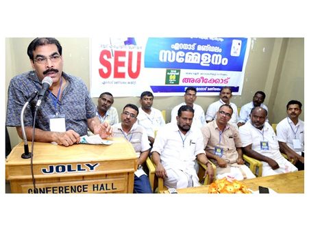 സര്‍ക്കാറിന്റെ തെറ്റായ നയങ്ങള്‍ക്ക് ജീവനക്കാരെ ബലിയാടാക്കുന്നു: പികെ ബഷീര്‍ എംഎല്‍എ