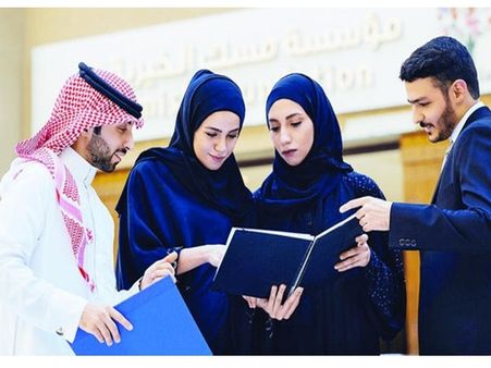 റിയാദിലെ സ്വകാര്യമേഖലയില്‍ 10,000 സൗദി യുവതീയുവാക്കള്‍ക്ക് ജോലി നല്‍കാന്‍ പദ്ധതി