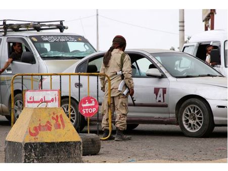 യമനില്‍ ഔദ്യോഗിക സര്‍ക്കാറിന് ഇടമില്ല; വടക്ക് ഹൂത്തികള്‍, തെക്ക് വിഘടനവാദികള്‍