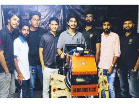 നൗഷാദുമാര്‍ ഇനി ആവര്‍ത്തിക്കരുതേ എന്ന് ആഗ്രഹിക്കാം.. മാന്‍ഹോളില്‍ ഇറങ്ങുന്ന പെരുച്ചാഴി യന്ത്രം സ്റ്റാര്‍ട്ടപ്പ് മേളയില്‍