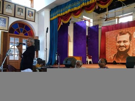 മലയാളിയുടേത് ചോരയുടെ രുചിയറിഞ്ഞ സമൂഹം: എം മുകുന്ദന്‍