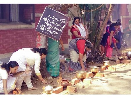 രാജേട്ടന്റെ വിരട്ടൽ ഏറ്റു, എസ്എഫ്ഐ വഴങ്ങി... യൂണിവേഴ്സിറ്റി കോളേജിലും പൊങ്കാല അടുപ്പുകൾ ഉയർന്നു...