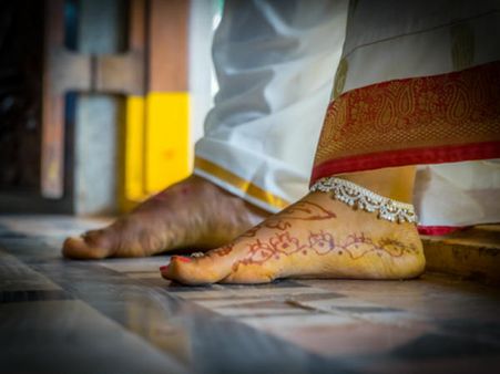 കാലില്‍ സ്വര്‍ണ്ണ പാദസരമണിയുന്നത് ദോഷം!! ഹിന്ദുക്കള്‍ക്ക് നിഷിദ്ധം! ശാസ്ത്രം പറയുന്നത്