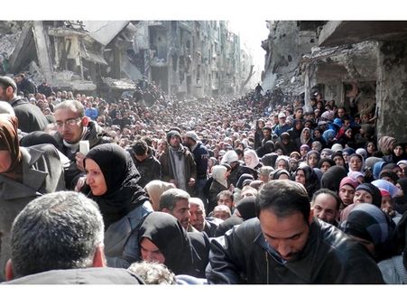 കിഴക്കന്‍ ഗൗത്തയില്‍ നിന്ന് കൂട്ടപ്പലായനം; വിമത സൈന്യം ഭാഗികമായി പിന്‍മാറി