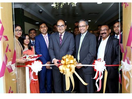 ആക്സിസ് ബാങ്കിൻറെ പ്രതിനിധി ഓഫീസ് ഷാർജയിൽ പ്രവർത്തനം ആരംഭിച്ചു