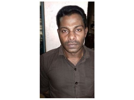 കുമ്പളയില്‍ അറസ്റ്റിലായ മോഷണക്കേസ് പ്രതി കാസര്‍കോട്ടെ കടയില്‍ നിന്ന് അറുപതിനായിരം രൂപ കവര്‍ന്നു