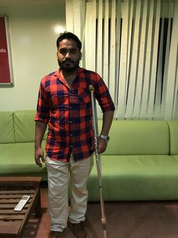 ഇനി മുഫീദിന് സ്വന്തമായി മകള്‍ ഫാത്തിമയെ തോളിലേറ്റി നടക്കാം..കൃത്രിമക്കാലുകളിൽ