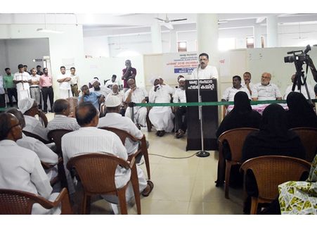 ഹജ്ജ് വളന്റിയര്‍മാരാകാന്‍ സ്ത്രീകള്‍ക്ക് ആദ്യമായി അവസരം, അപേക്ഷകള്‍ ഓണ്‍ലൈനായി 24വരെ സ്വീകരിക്കും