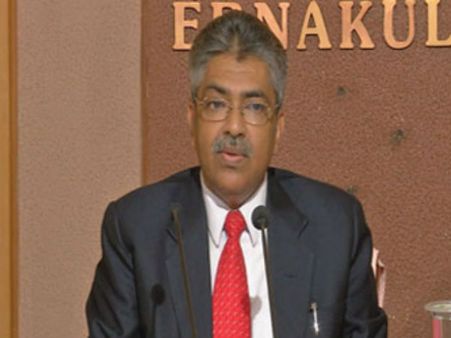 ജസ്റ്റിസ് കമാല്‍ പാഷയെ മാറ്റി, ഇനി ക്രിമിനല്‍ കേസ് പരിഗണിക്കും, സര്‍ക്കാരിന്റെ അതൃപ്തിയെന്ന് സൂചന