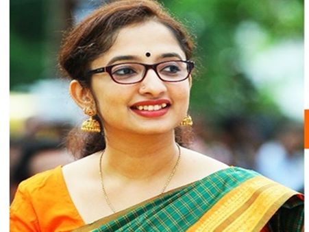 വര്‍ക്കല വിവാദ ഭൂമി കൈമാറ്റം; അന്വേഷണത്തില്‍ വ്യക്തതയില്ല, ദിവ്യ എസ് അയ്യര്‍ക്കെതിരെ നടപടി വൈകും