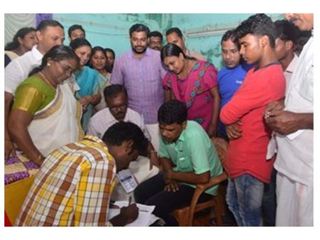 കോഴിക്കോട് ആവാസ് പദ്ധതിയില്‍ ചേര്‍ന്നത് 20000 ലേറെ മറുനാടന്‍ തൊഴിലാളികള്‍;ഭൂരിപക്ഷം ഇപ്പോഴും പുറത്ത്