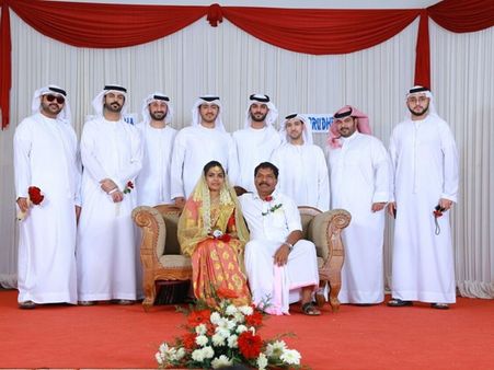 ഡ്രൈവറുടെ മകൾക്ക് വിവാഹമംഗളം നേരാൻ ഇമാറാത്തി യുവാക്കൾ  കേരളത്തിൽ