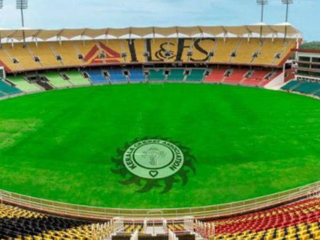 സര്‍ക്കാര്‍ ഇടപെട്ടു; ഏകദിന മല്‍സരം തിരുവനന്തപുരത്ത്, കൊച്ചിയില്‍ ക്രിക്കറ്റിന് പുതിയ സ്റ്റേഡിയം