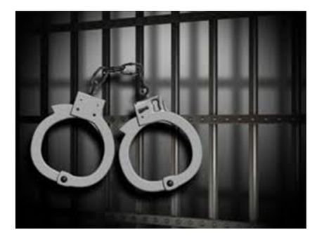 പെണ്‍മക്കളെ പെണ്‍വാണിഭത്തിനയച്ചു; ഒരാളെ പീഡിപ്പിച്ചു, പിതാവിന് 10 വര്‍ഷം തടവ്