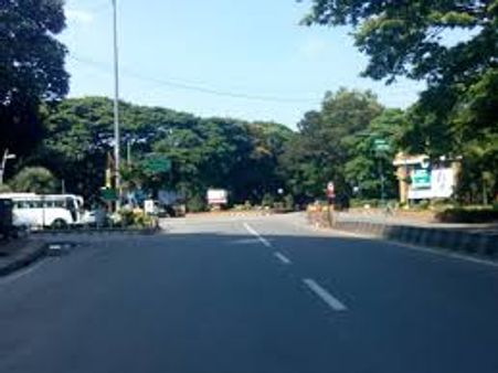 നാലുവരിപ്പാത: സ്ഥാപനങ്ങള്‍ നഷ്ടപ്പെടുന്ന വ്യാപാരികള്‍ക്ക് 25 ലക്ഷം രൂപ അനുവദിക്കണം