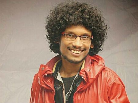 ഗാനമേള വേദിയിൽ കുഴഞ്ഞുവീണ യുവ ഗായകൻ ഷാനവാസ് മരണത്തിന് കീഴടങ്ങി...