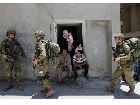 ഇസ്രായേല്‍ സൈനികര്‍ കൊല്ലപ്പെട്ട സംഭവം; പലസ്തീന്‍ ഗ്രാമത്തിനെതിരേ പ്രതികാര നടപടി