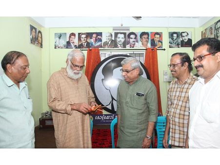 കൊച്ചിയിലെ ബിനാലെ പോലെ കോഴിക്കോട്ട് ഒരു സംഗീത ബിനാലെ വേണം: കമല്‍