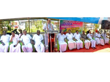 ജനദ്രോഹ നയങ്ങള്‍ക്കെതിരെ യുഡിഎഫ് രാപ്പകല്‍ സമരം തുടങ്ങി
