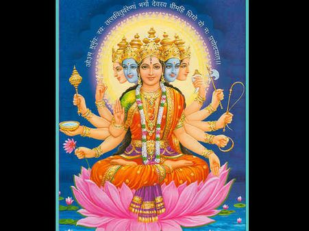 സ്ത്രീകൾക്ക് ഗായത്രീമന്ത്രം ജപിക്കാമോ? അറിയാം ഗായത്രീമന്ത്രത്തെക്കുറിച്ച് എല്ലാം!!