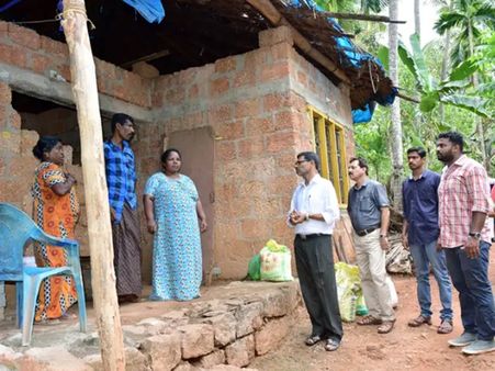 താളം തെറ്റിയ ശ്രീലതയ്ക്ക് ഇനി മഴയെ ഭയക്കേണ്ട മാനം നോക്കി കിടക്കുന്ന തന്റെ സ്വപ്‌ന വീടിന് മേല്‍ക്കുര വരാന്‍ പോവുന്നു