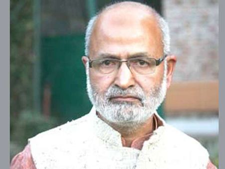 വിനോദസഞ്ചാരികൾക്കെതിരെ കല്ലേറ്: വാർത്ത തള്ളി കശ്മീര്‍ മന്ത്രി,വാർത്ത പ്രചരിപ്പിക്കുന്നത് ടൂറിസം മേഖല