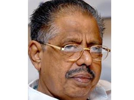 പ്രതിസന്ധികള്‍ സൃഷ്ടിക്കുന്നത് കേന്ദ്രവും കേരളവും ഒരുപോലെ: ആര്യാടന്‍