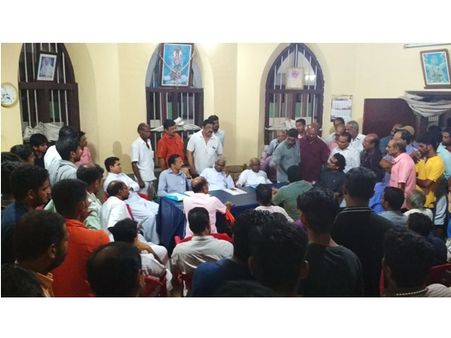 സാമ്പത്തിക ക്രമക്കേട്: ഫാ. മാത്യു മണവാളനെ മാറ്റാന്‍ അതിരൂപത