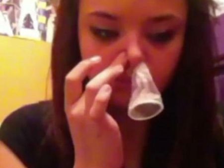 സോഷ്യൽ മീഡിയയിൽ ട്രെൻഡിങായി 'കോണ്ടം ചീറ്റൽ ചലഞ്ച്'! മരണം വരെ സംഭവിച്ചേക്കാം...