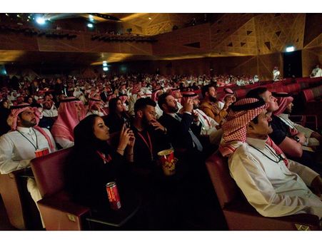 സൗദിയില്‍ സിനിമാ ടിക്കറ്റിന് 75 റിയാല്‍; കുടുംബസമേതം തിയറ്ററില്‍ പോയാൽ പോക്കറ്റ് കാലി..