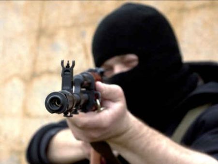 ജമ്മു കശ്മീരില്‍ ഭീകരാക്രമണം: മൂന്ന് പേർ കൊല്ലപ്പെട്ടു, ഭീകര ഏറ്റുമുട്ടലിന് കണക്കു തീര്‍ത്തു!!